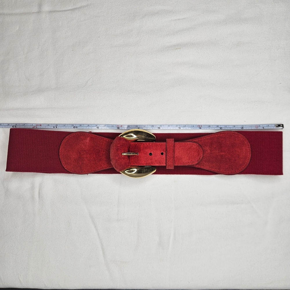 Vtg Red Wide Elastic Cinch Waist Belt Gold Buckle Faux Suede Retro 26-30 Inch